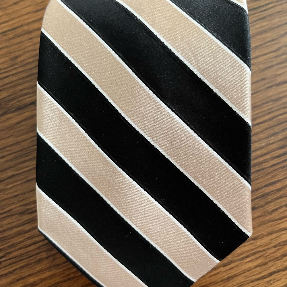 Tommy Hilfiger Classic Black and Beige Striped Tie silk